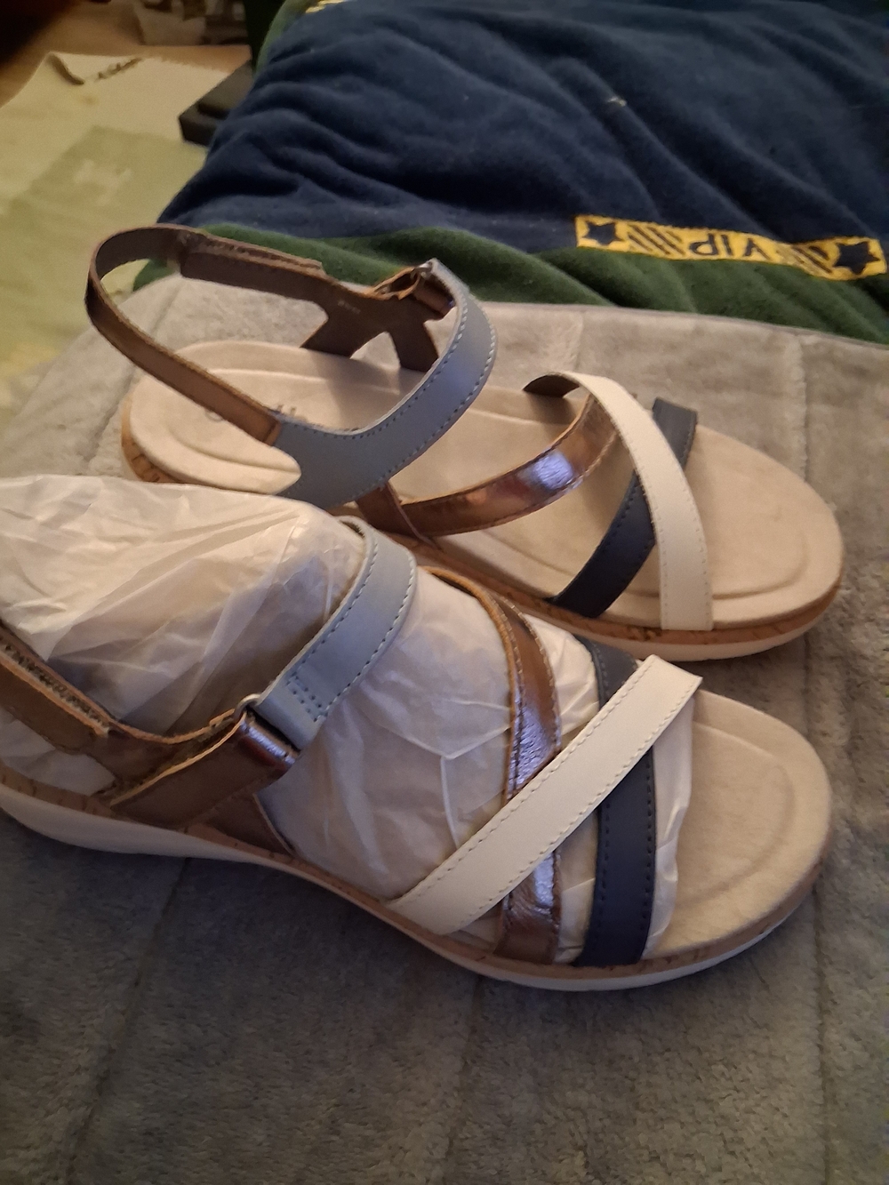 NEW W/BOX Earth ROSIE US SIZE 8.5M Women's Multi-Color Strappy Comfort Sandals
